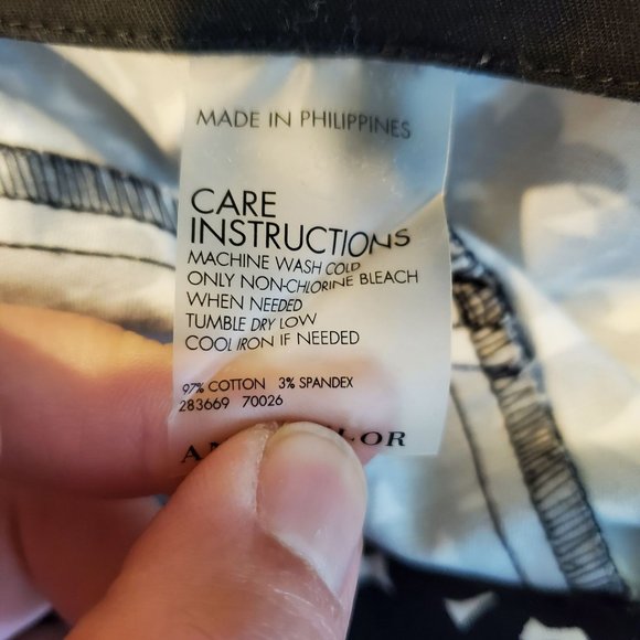 Ann Taylor black and white floral skirt. Size 12. Very‎ good condition. - Picture 6 of 7